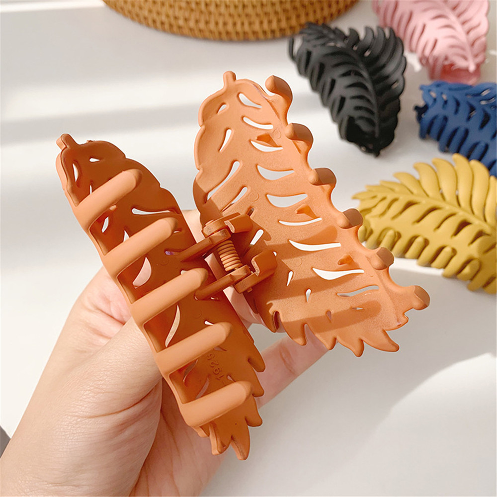 Đồng Màu Móng Vuốt Kẹp Lớn Bar - đánh giá và giá Hair Spa Wellness